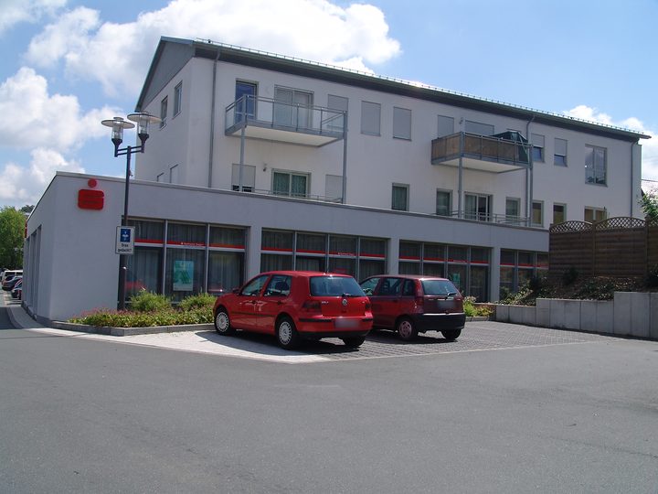 Wohn- und Geschäftshaus im Ortskern von Wilnsdorf, Foto 2 von 4